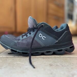 NWOT On Running Cloudace Women’s Size 8 Cloudtec Running Shoes Graphite/Olive